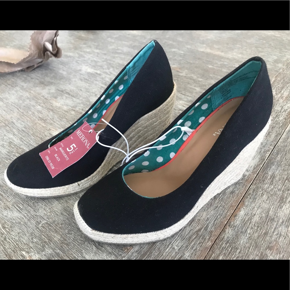 Merona high-wedge black sandals - size 5 1/2